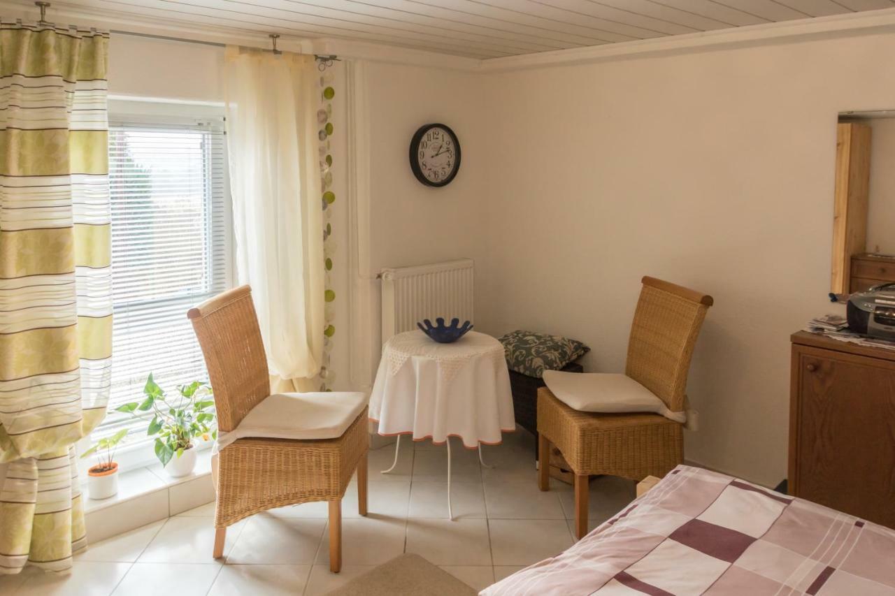 Ferienwohnung Buettner Solms-Oberbiel Exteriör bild